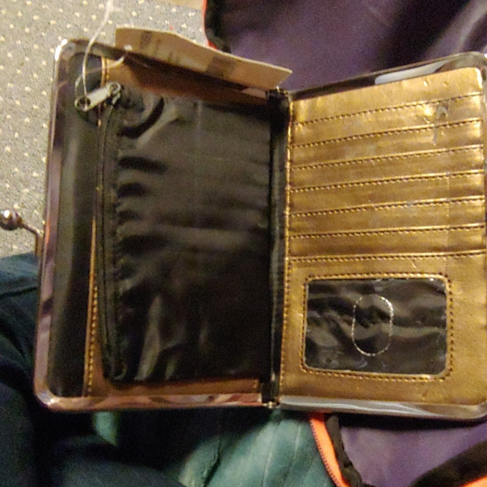 Pers - Picture 3 of 4